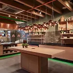 酒店 - By Ihg 4*
