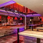 - By Ihg 酒店 4*