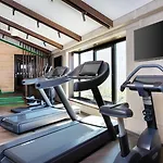 酒店 - By Ihg 4*
