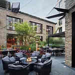 酒店 - By Ihg 4*