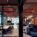 - By Ihg 4*