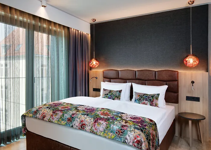 - By Ihg Hotel