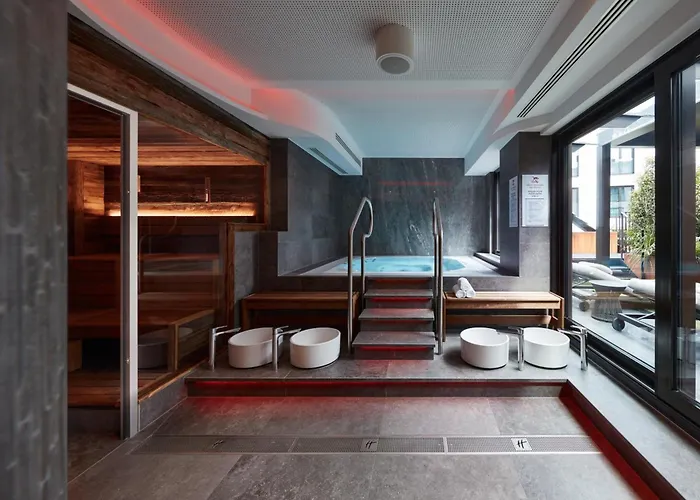 - By Ihg Hotel 4*