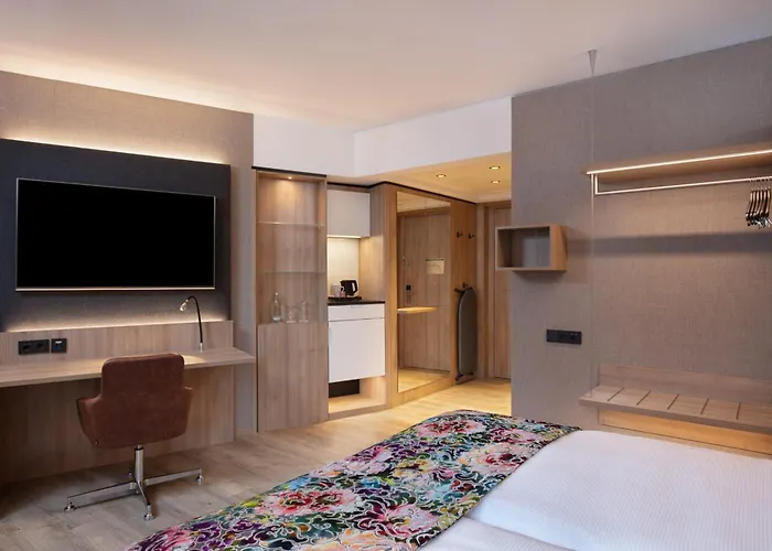 - By Ihg Hotel