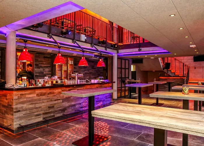 - By Ihg Отель 4*