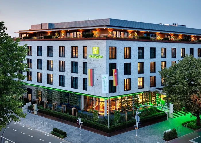 - By Ihg Отель